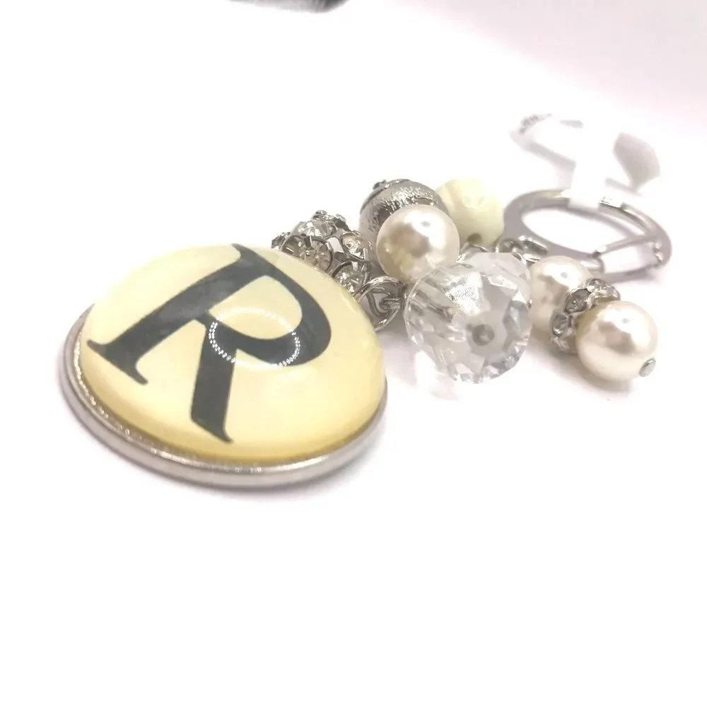Silver Chic Initial R Keychain Car Accessory